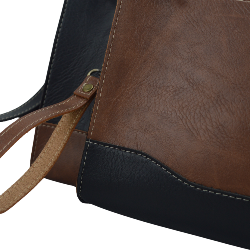 Wanda - Pouch Premium Synthetic Leather - Image 5